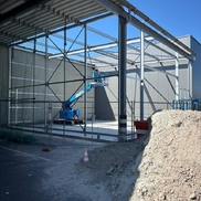 We zijn begonnen! Aanbouw voor onze nieuwe geavanceerde kunststof palletwasstraat